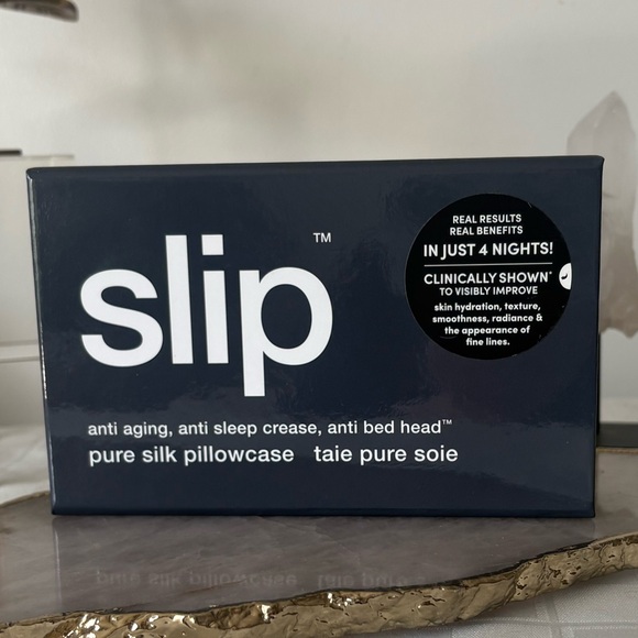 New Slip Queen-sized Silk Pillowcase in Charcoal - Picture 3 of 8